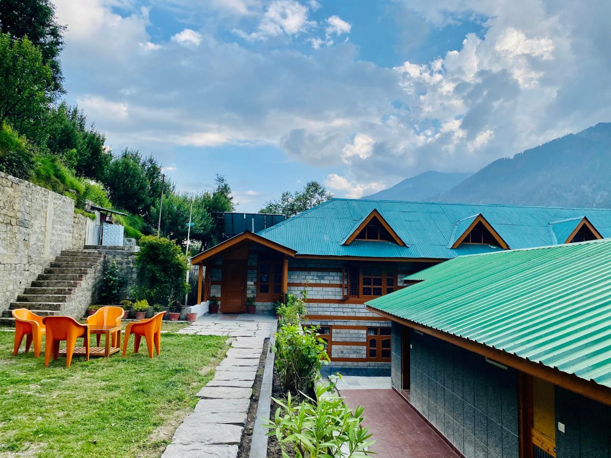 Hotel Hollywood Vibes #Riverview #Premium Rooms #Prime Location #Most Awarded #Parking #Top Rated #Open Terrace #Lawn #Best Selling Hotel In Manali - Manali (Himachal Pradesh) — Photos 3